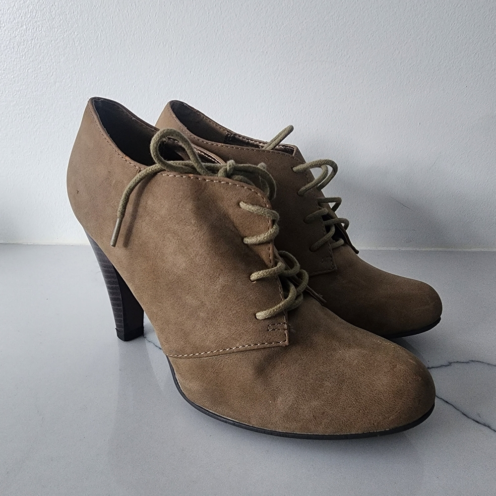 Women's Brown Lace-Up Heels